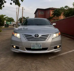 Toyota Camry LE 4dr Sedan (2.5L 4cyl 6A) 2012 Silver