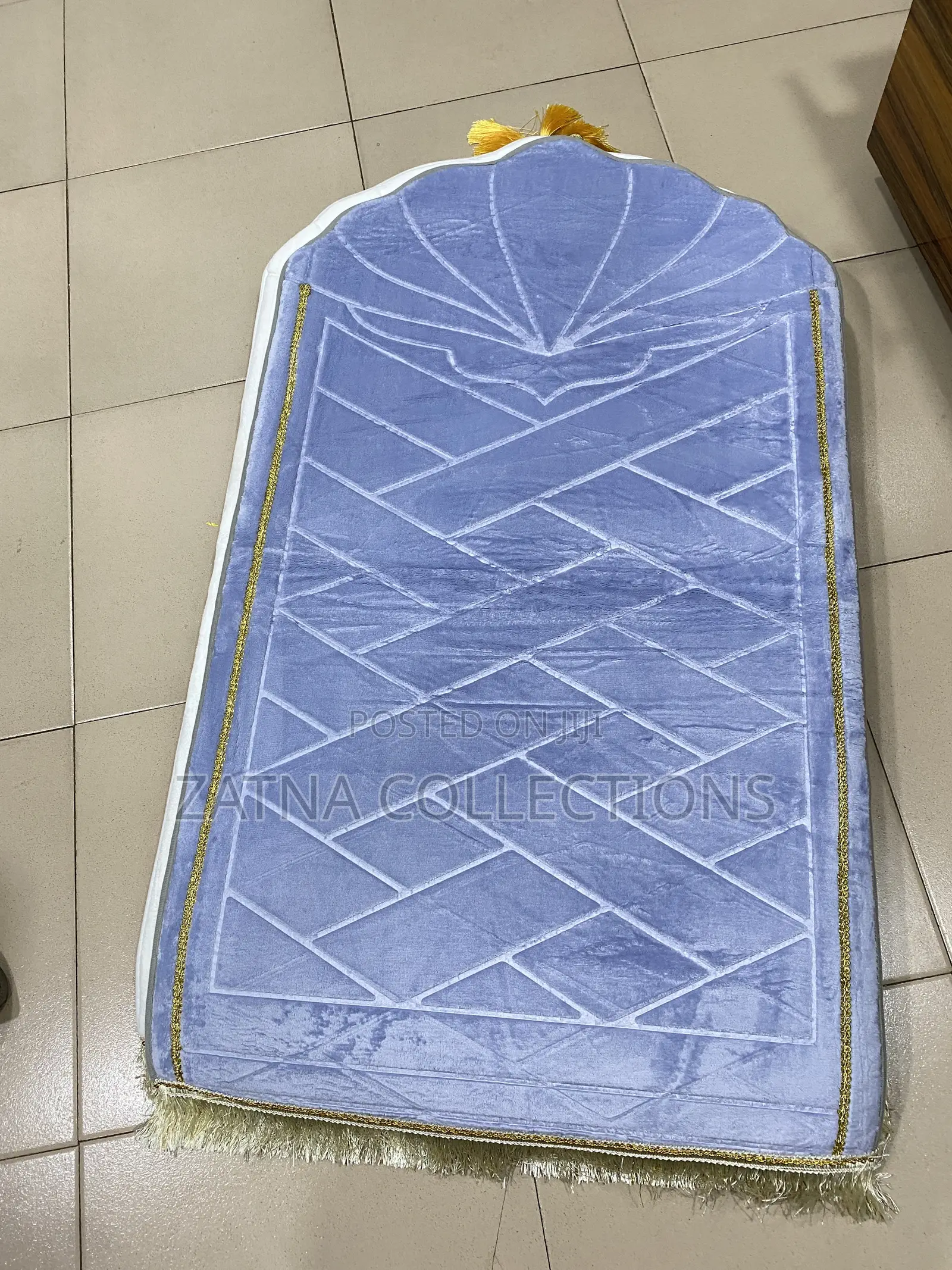 Premium Fluffy Velvet Prayer Mat