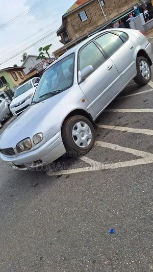 Toyota Corolla Liftback 2001 Silver