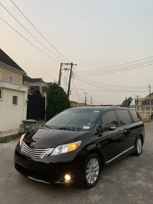 Toyota Sienna Limited AWD 7-Passenger 2013 Black
