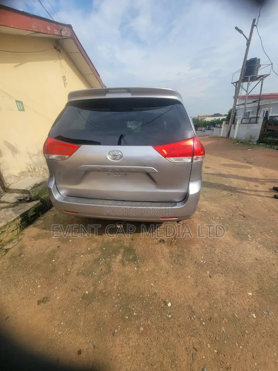 Toyota Sienna 2013 Silver