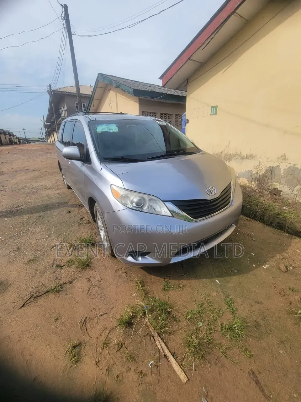 Toyota Sienna 2013 Silver