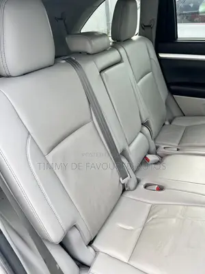 Toyota Highlander XLE 2019 Gray