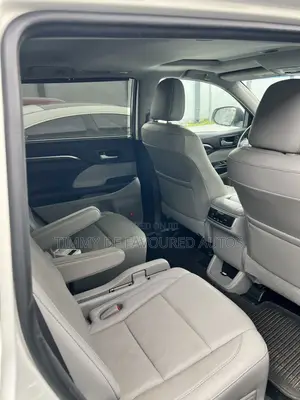 Toyota Highlander XLE V6 4x4 (3.5L 6cyl 6A) 2016 White