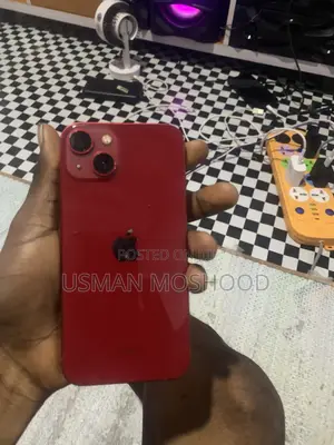 Apple iPhone 13 128 GB Red