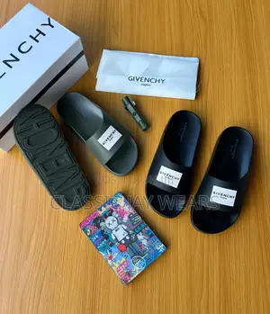 Givenchy Slide in Store