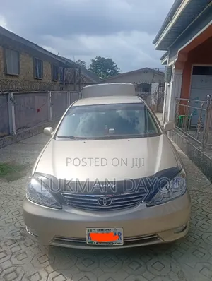 Toyota Camry 2006 Gold