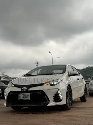 Toyota Corolla LE 4dr Sedan (1.8L 4cyl CVT) 2017 White