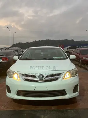 Toyota Corolla LE 4dr Sedan (1.8L 4cyl 4A) 2011 White
