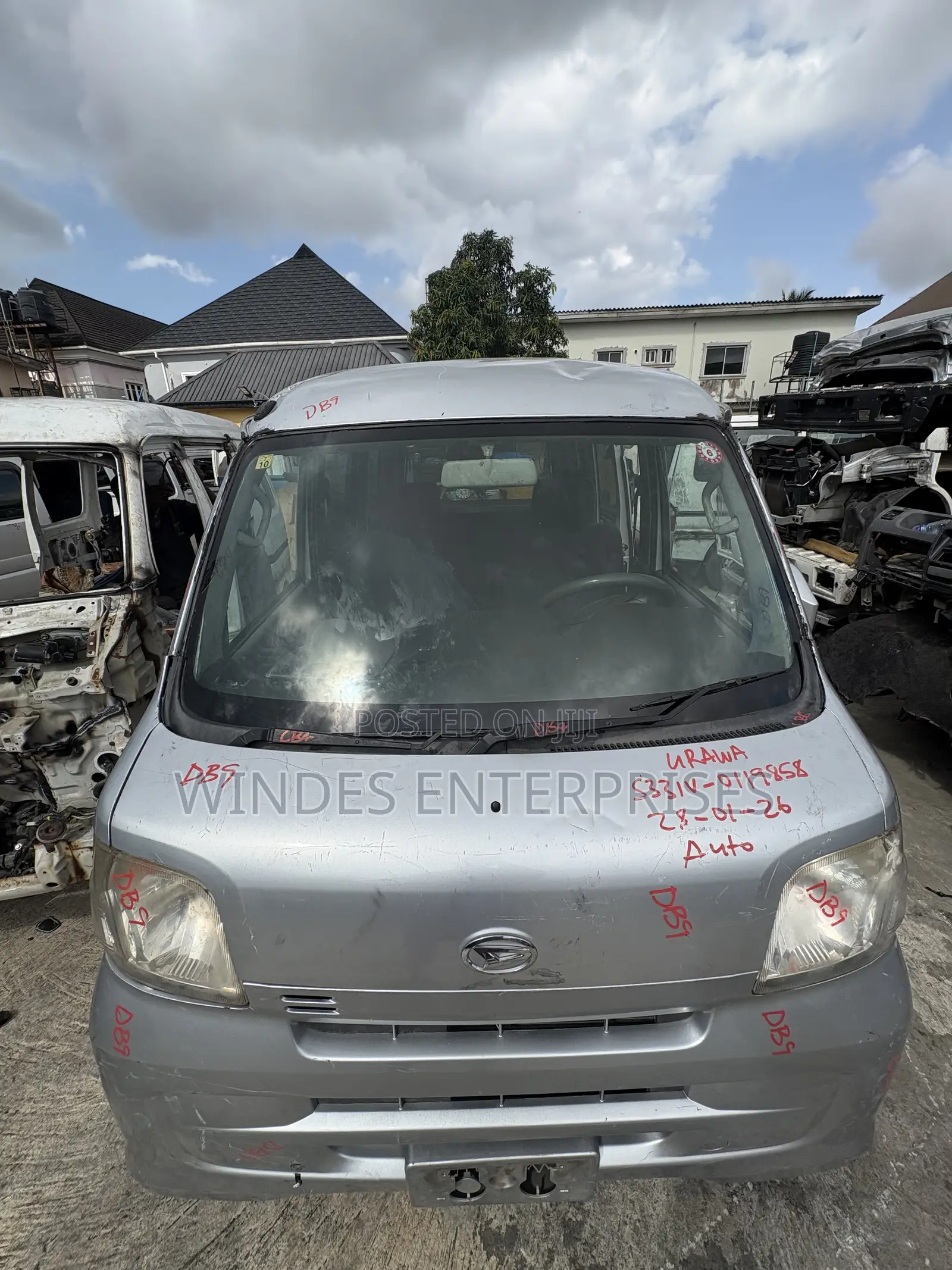 Daihatsu Hijet 2012 White