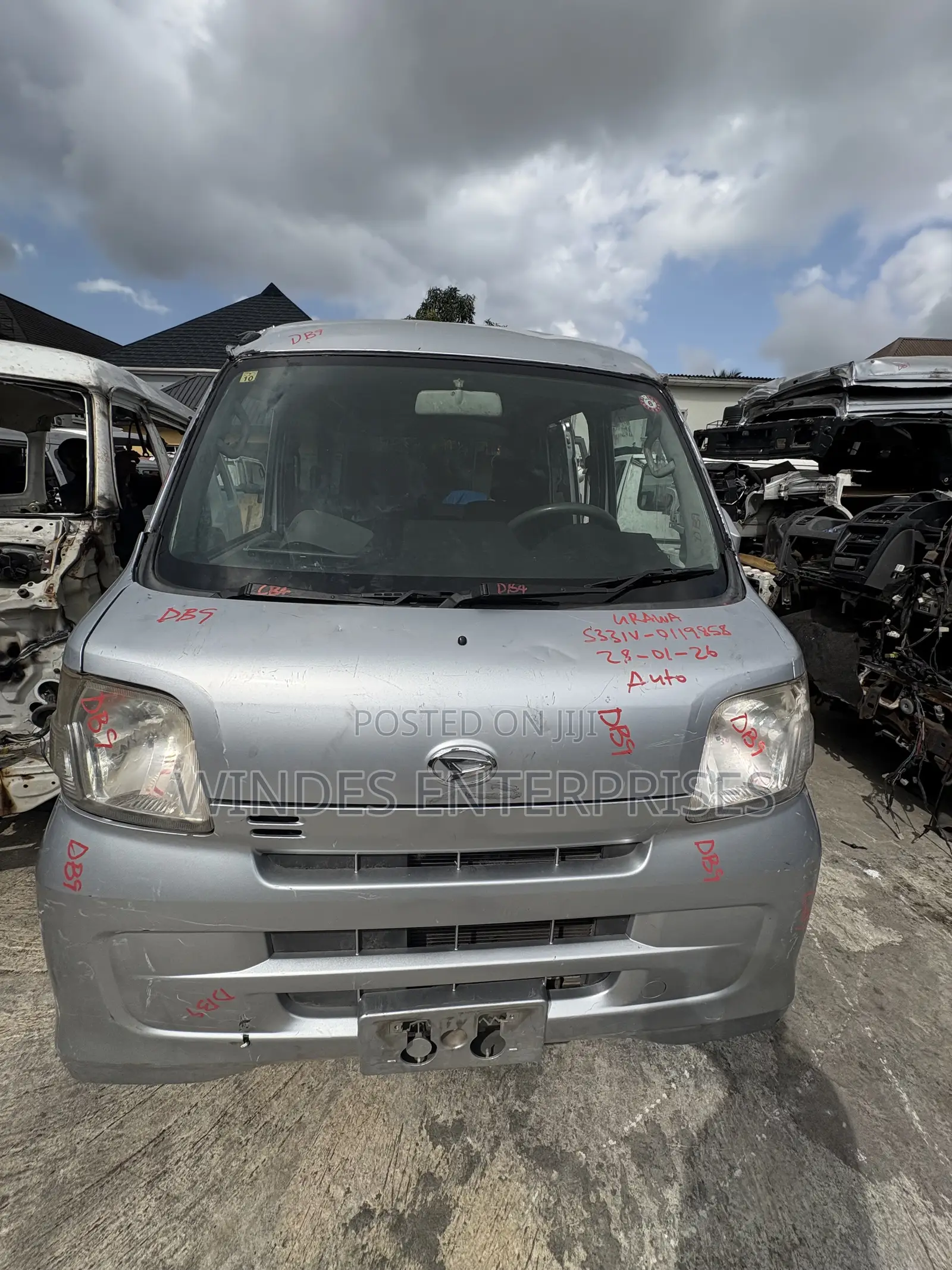 Daihatsu Hijet 2012 White