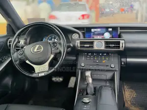 Lexus IS 300h 4WD 2017 Gray