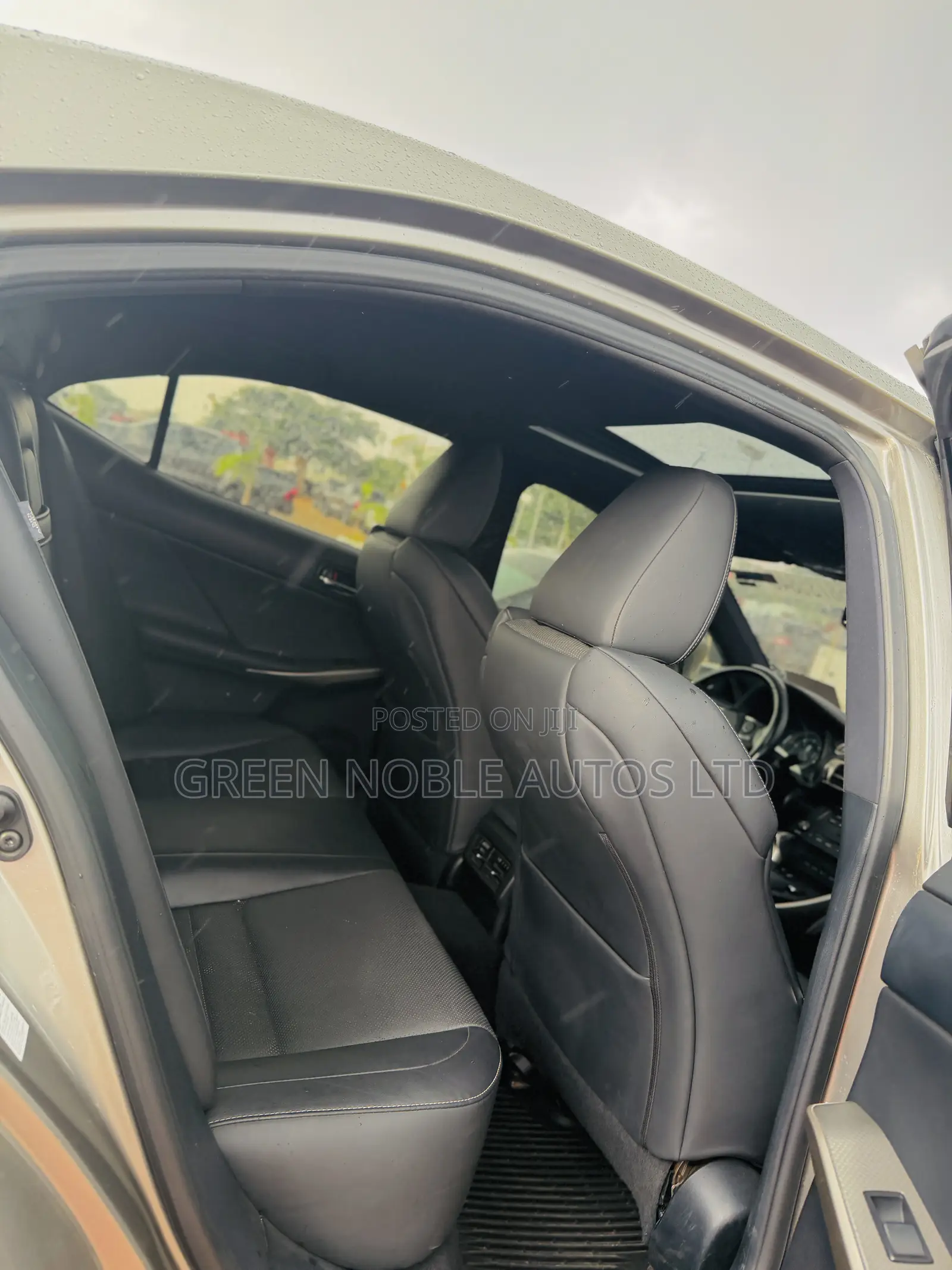 Lexus IS 300h 4WD 2017 Gray