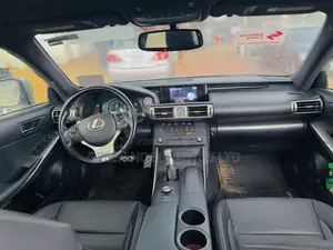 Lexus IS 300h 4WD 2017 Gray