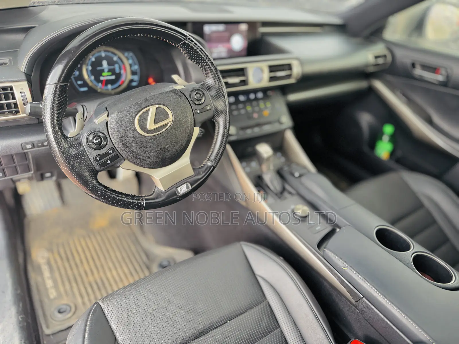 Lexus IS 300h 4WD 2017 Gray