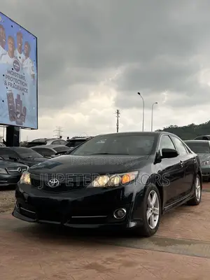 Toyota Camry SE 4dr Sedan (2.5L 4cyl 6A) 2014 Black