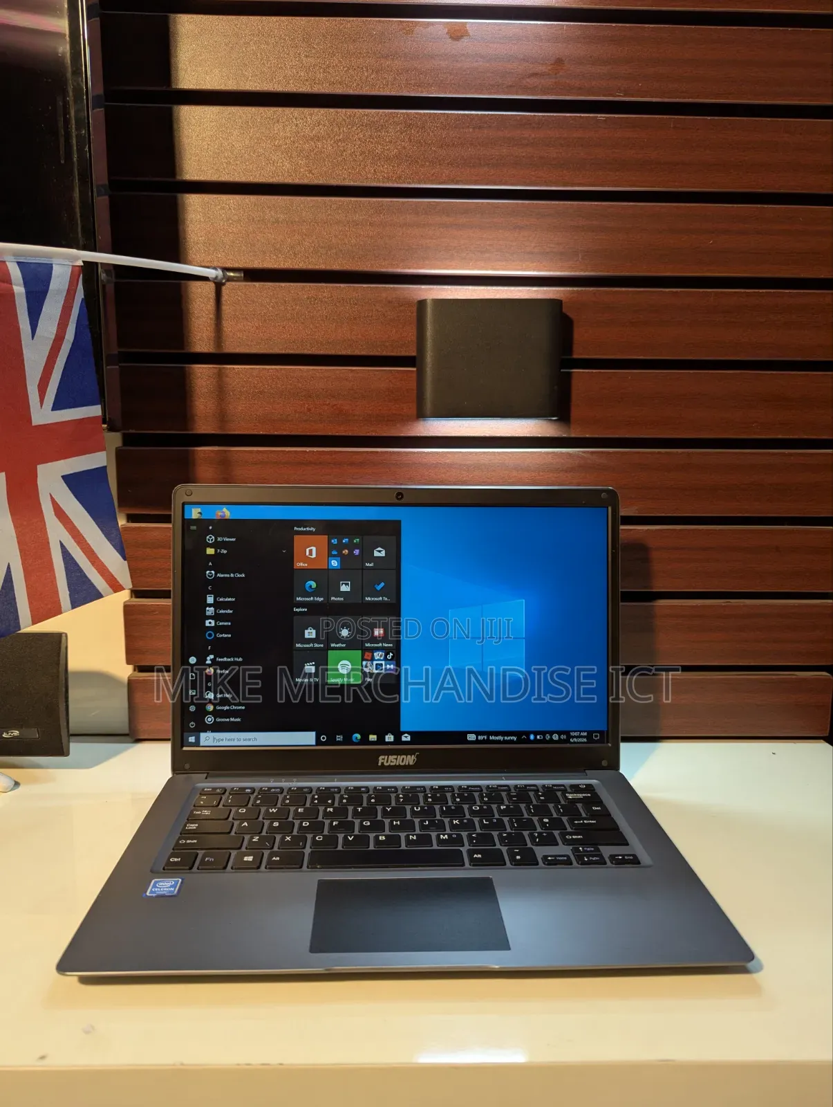 Laptop 4GB Intel Celeron HDD+SSD 500GB