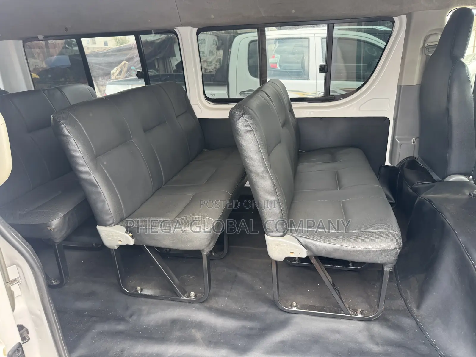 Toyota HiAce 2010 White