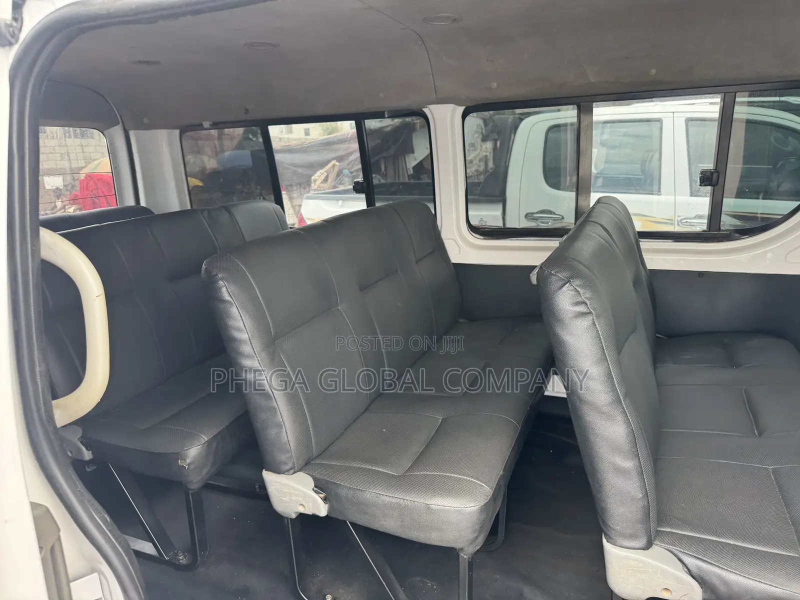 Toyota HiAce 2010 White