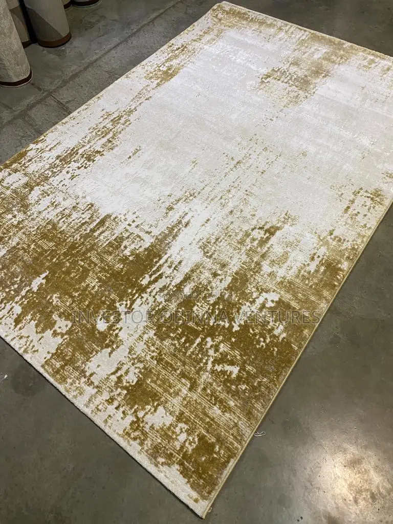 Luxurious Turkey Center Rug