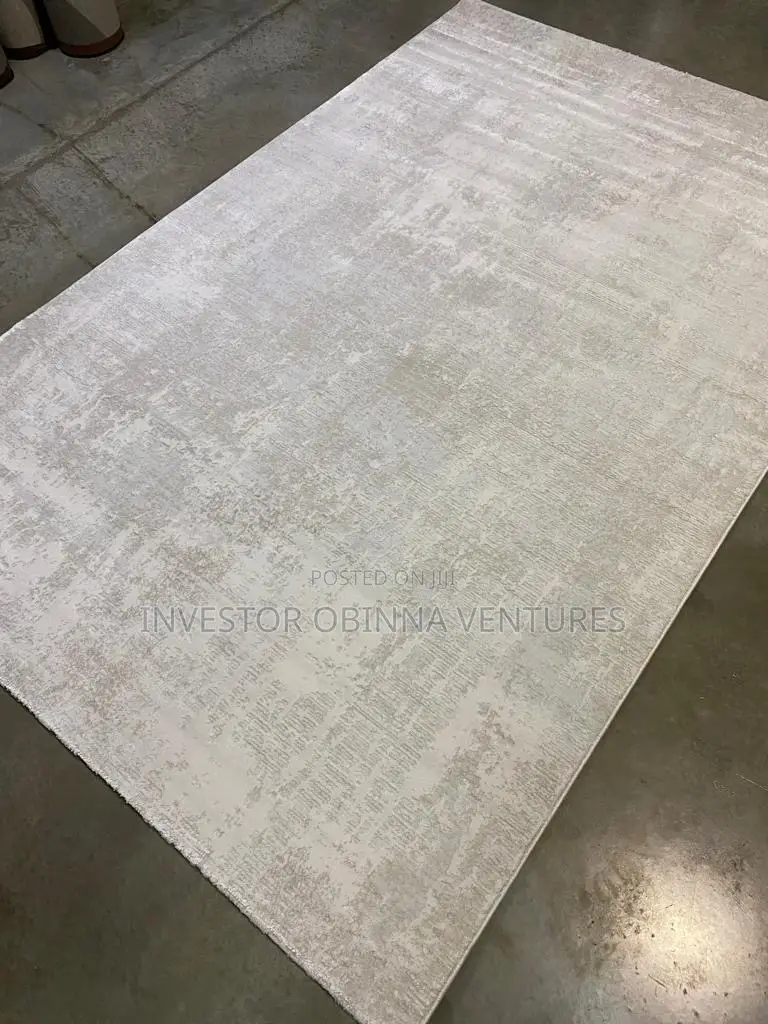 Luxurious Turkey Center Rug