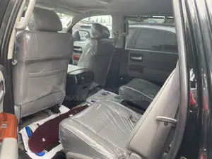 Toyota Sequoia Platinum 4x4 2018 Black