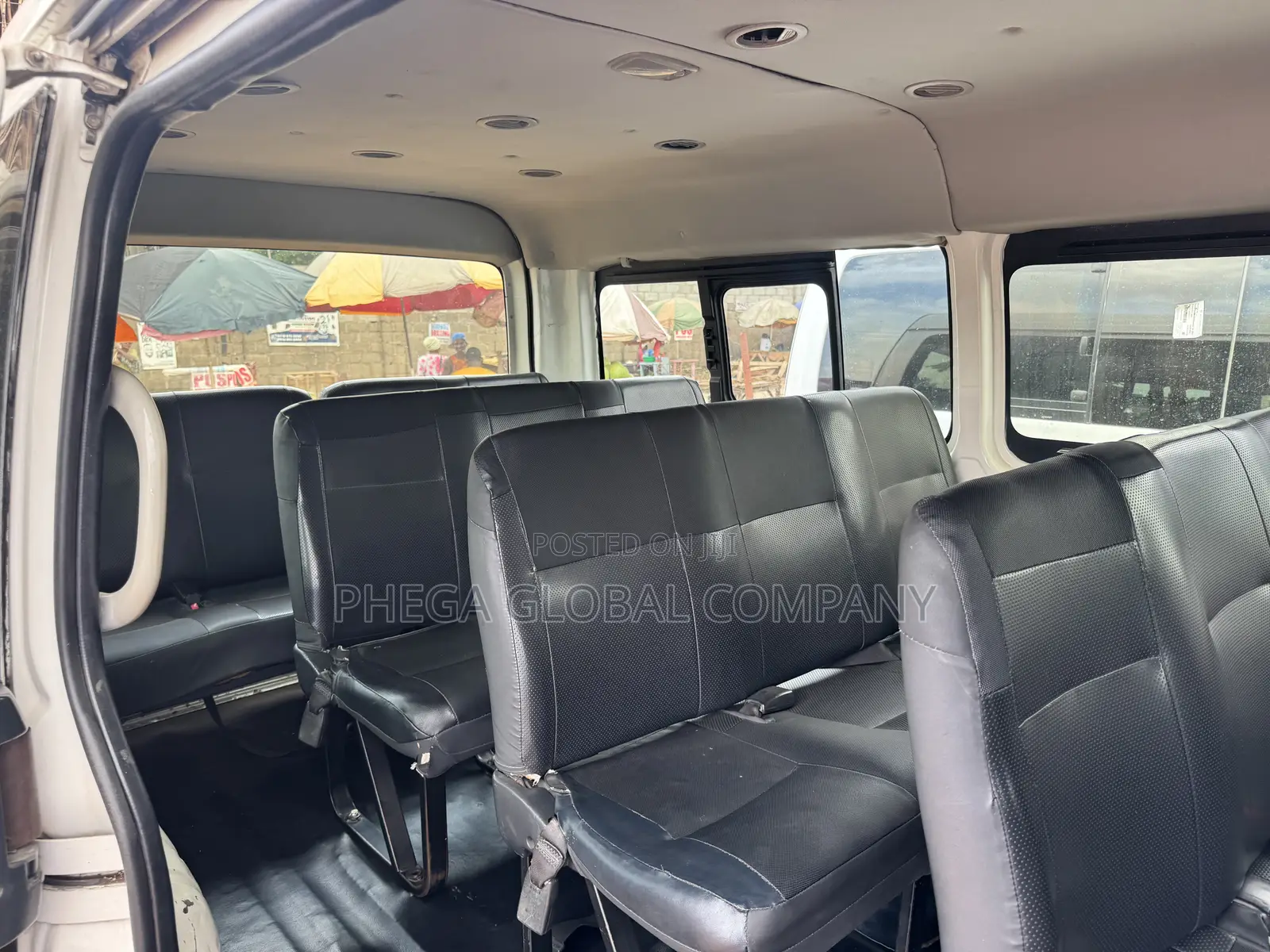 Toyota HiAce 2010 White