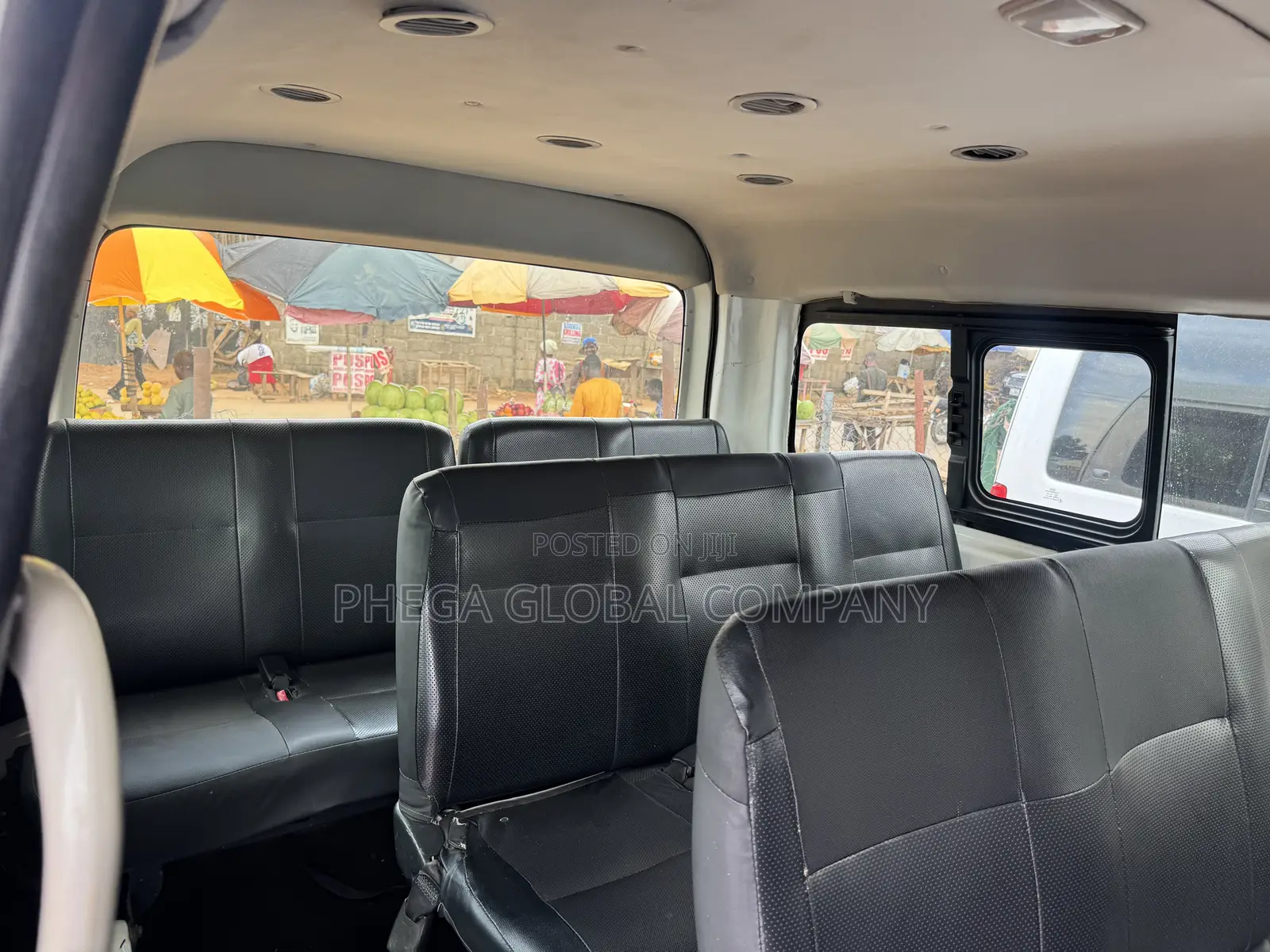 Toyota HiAce 2010 White