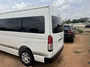 Toyota HiAce 2012 White