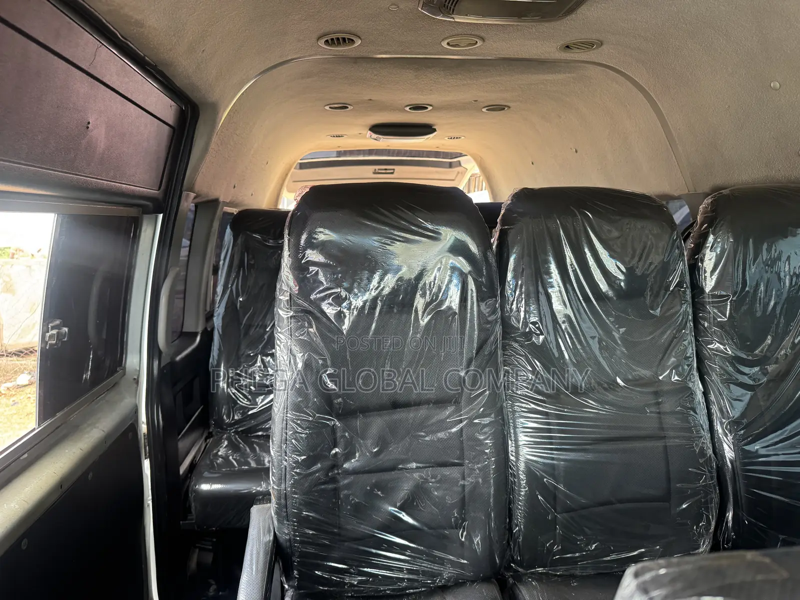 Toyota HiAce 2012 White