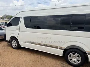Toyota HiAce 2012 White