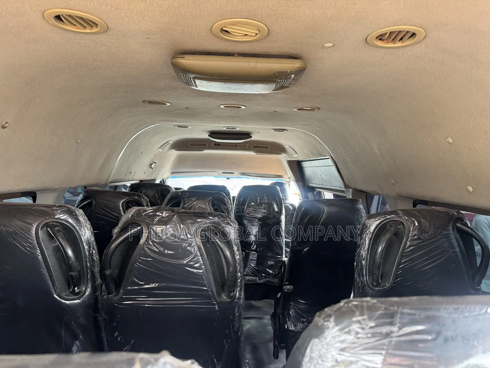 Toyota HiAce 2012 White