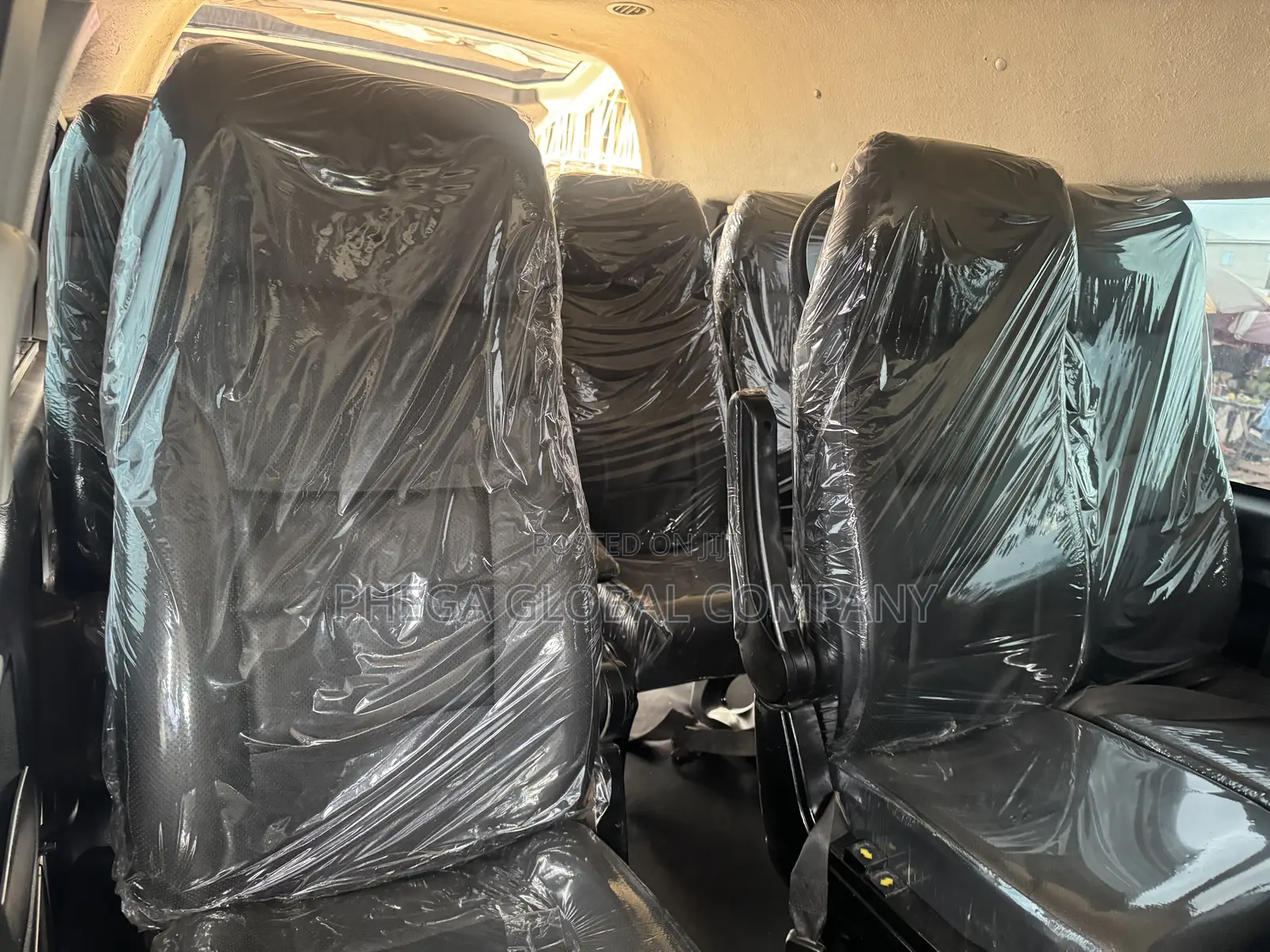 Toyota HiAce 2012 White