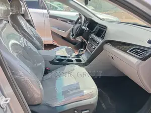 Hyundai Sonata Limited Sedan FWD (2.4L 4cyl 6A) 2016 Gray