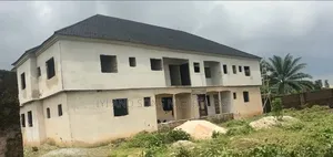 8bdrm Duplex in Benin City for sale