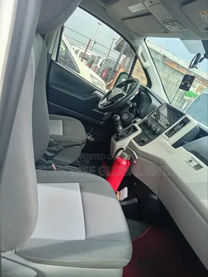 Toyota HiAce 2021 White