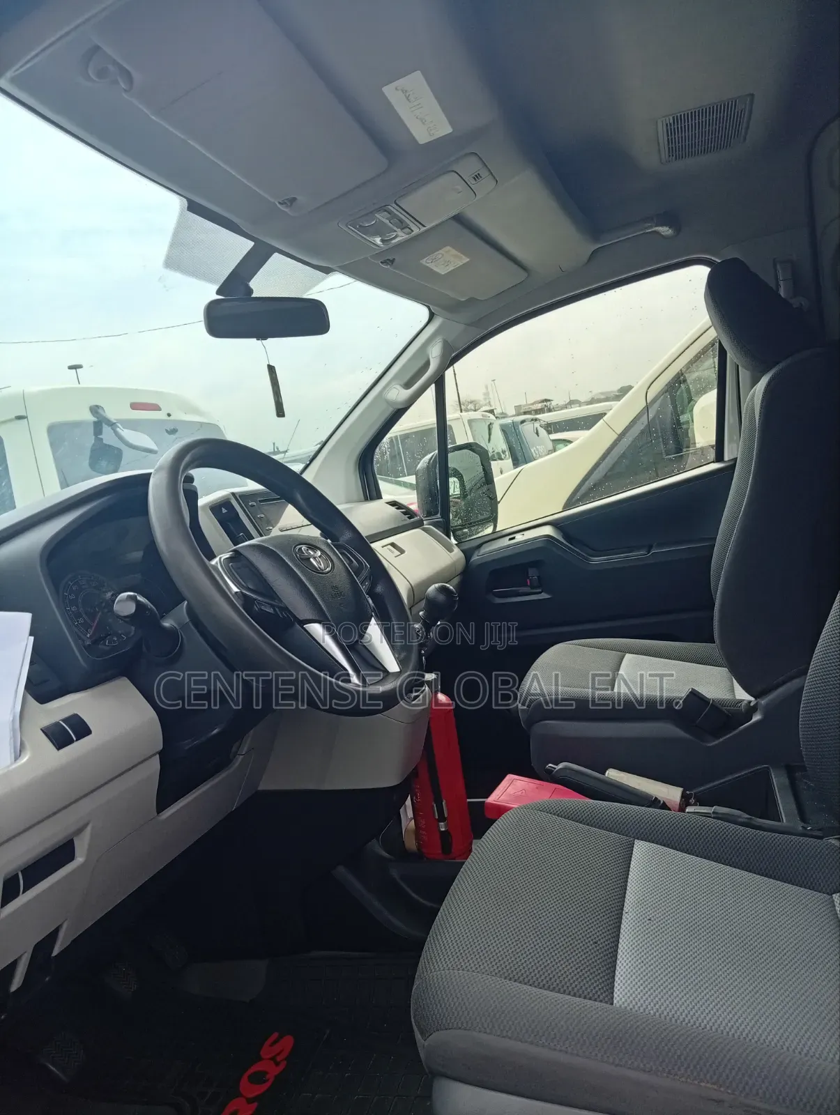 Toyota HiAce 2021 White