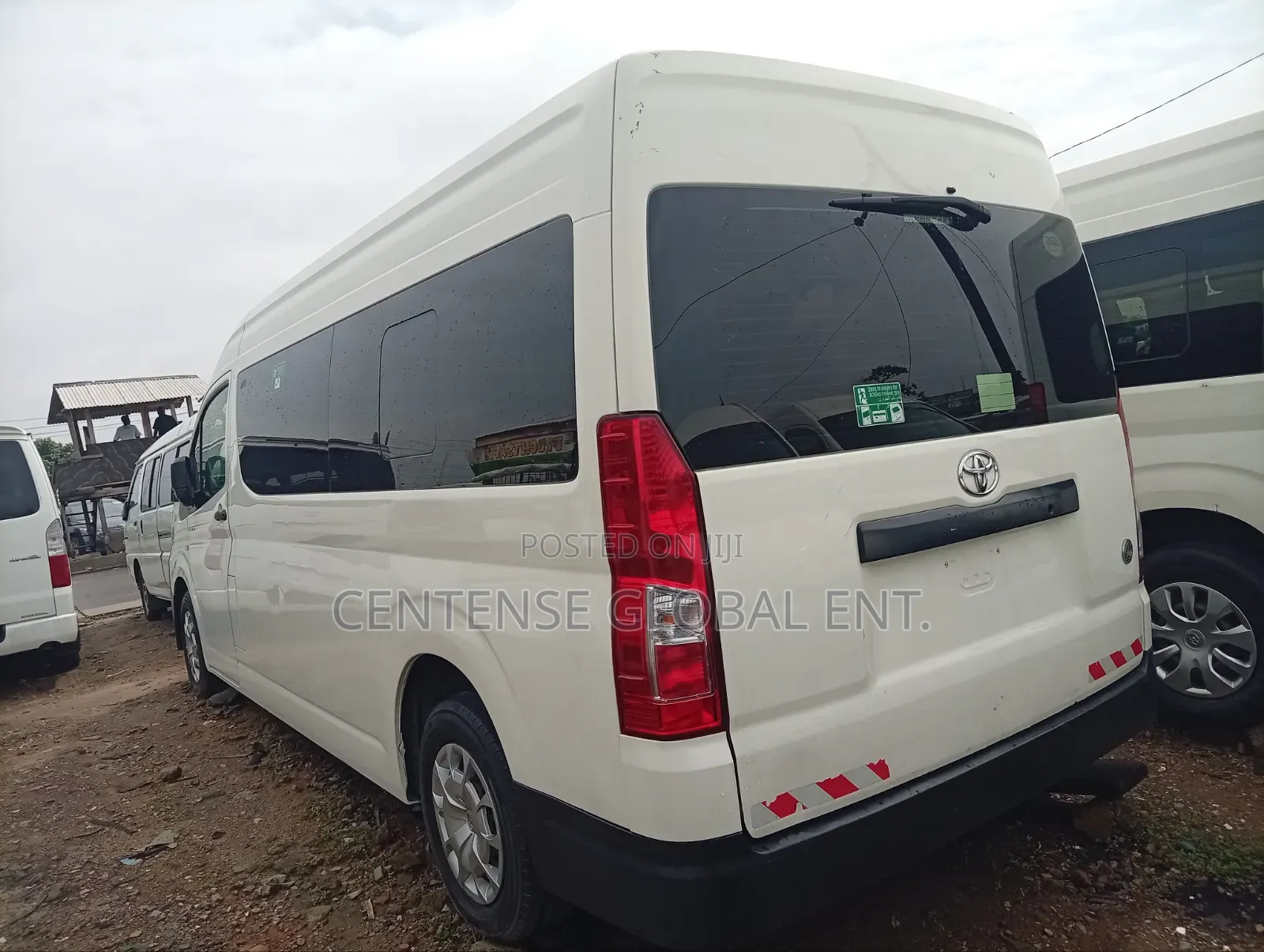 Toyota HiAce 2021 White