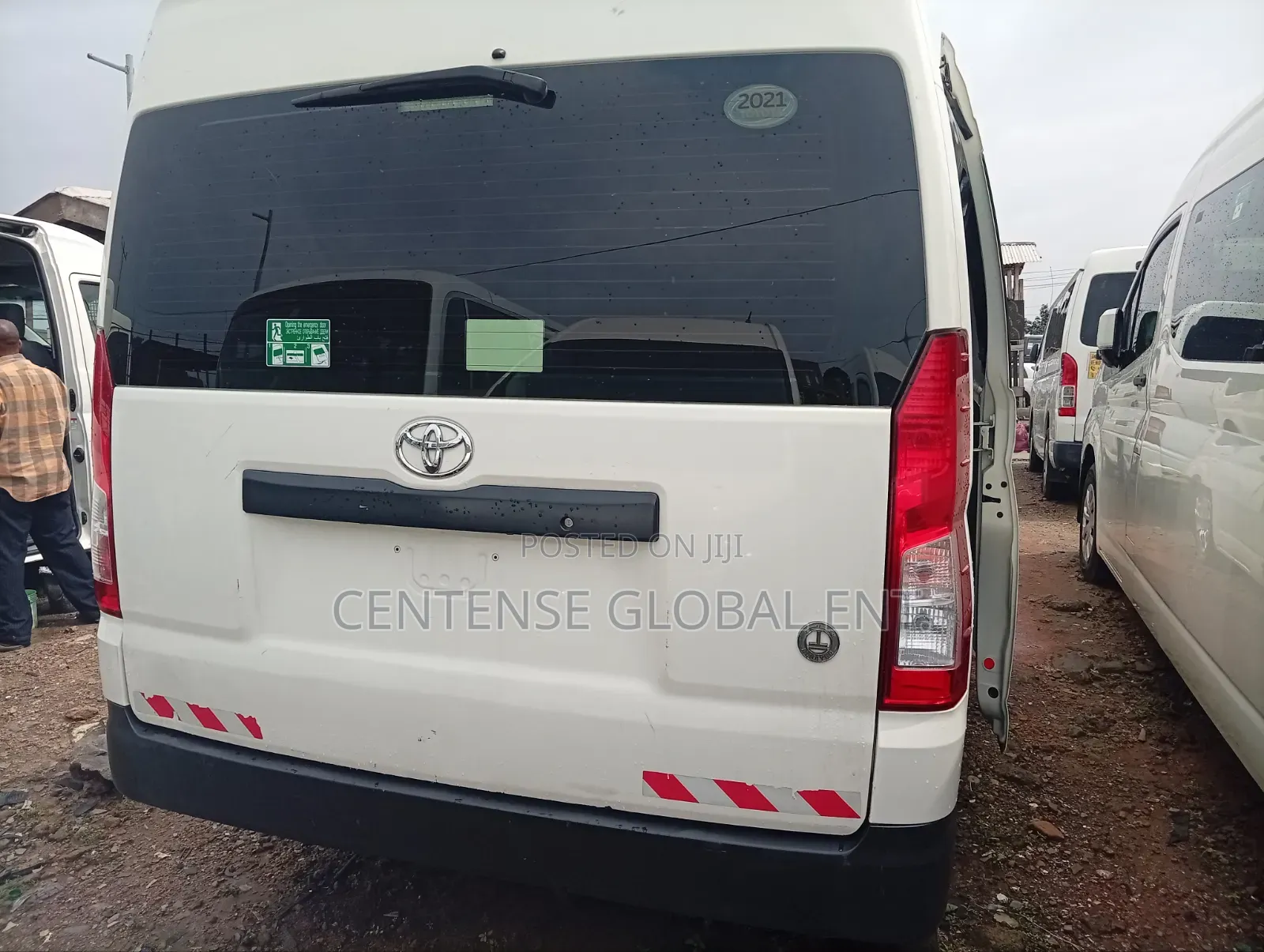 Toyota HiAce 2021 White