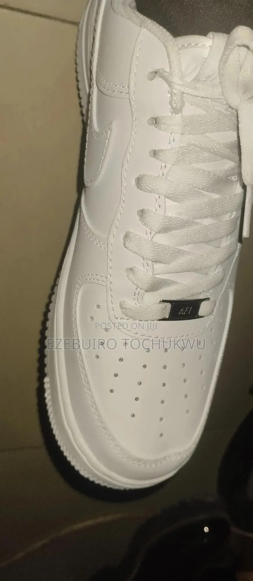 White Nike Airforce 1 Sneakers