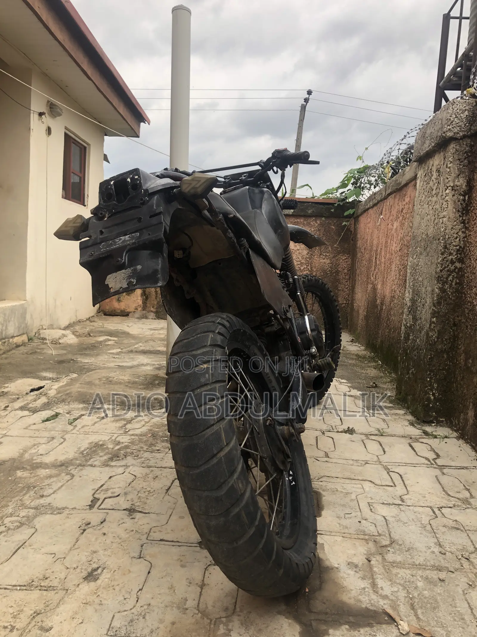 Yamaha 2002 Black