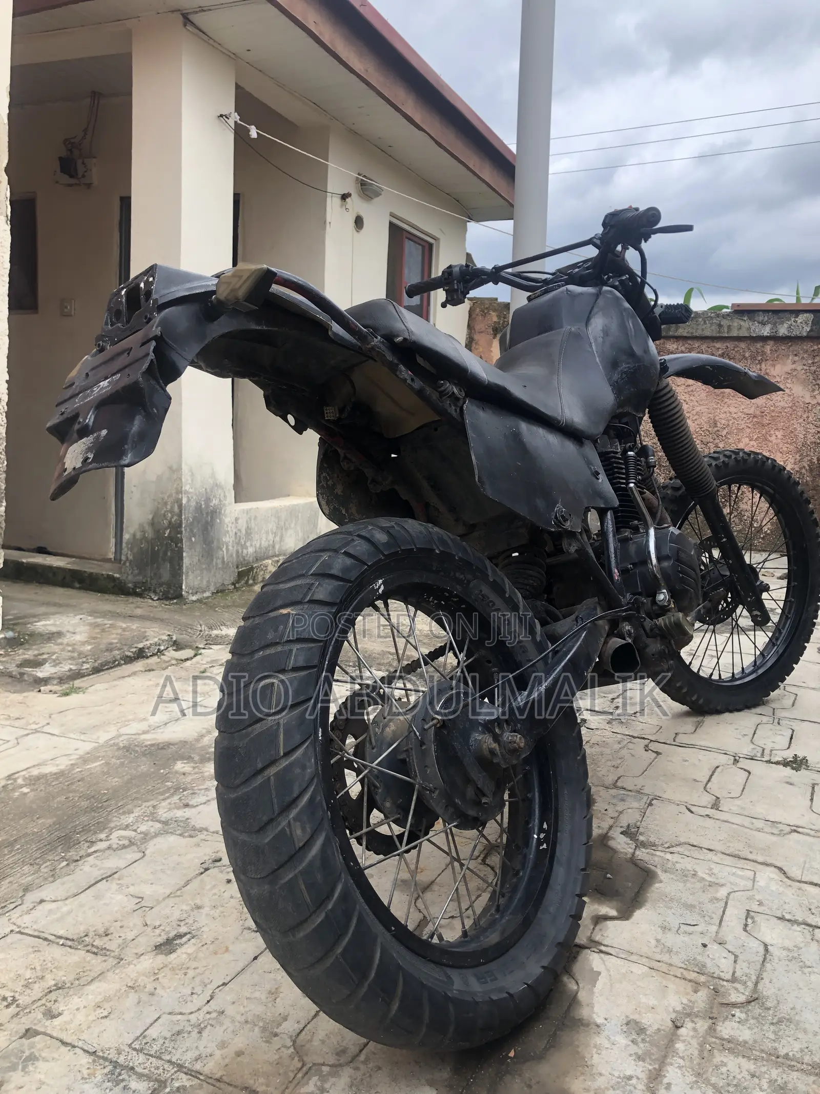 Yamaha 2002 Black