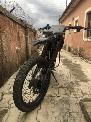 Yamaha 2002 Black