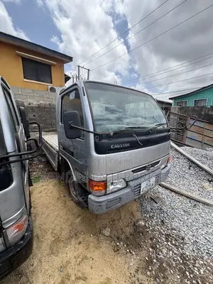 Nissan Cabstar 2010 Low-Bed Truck