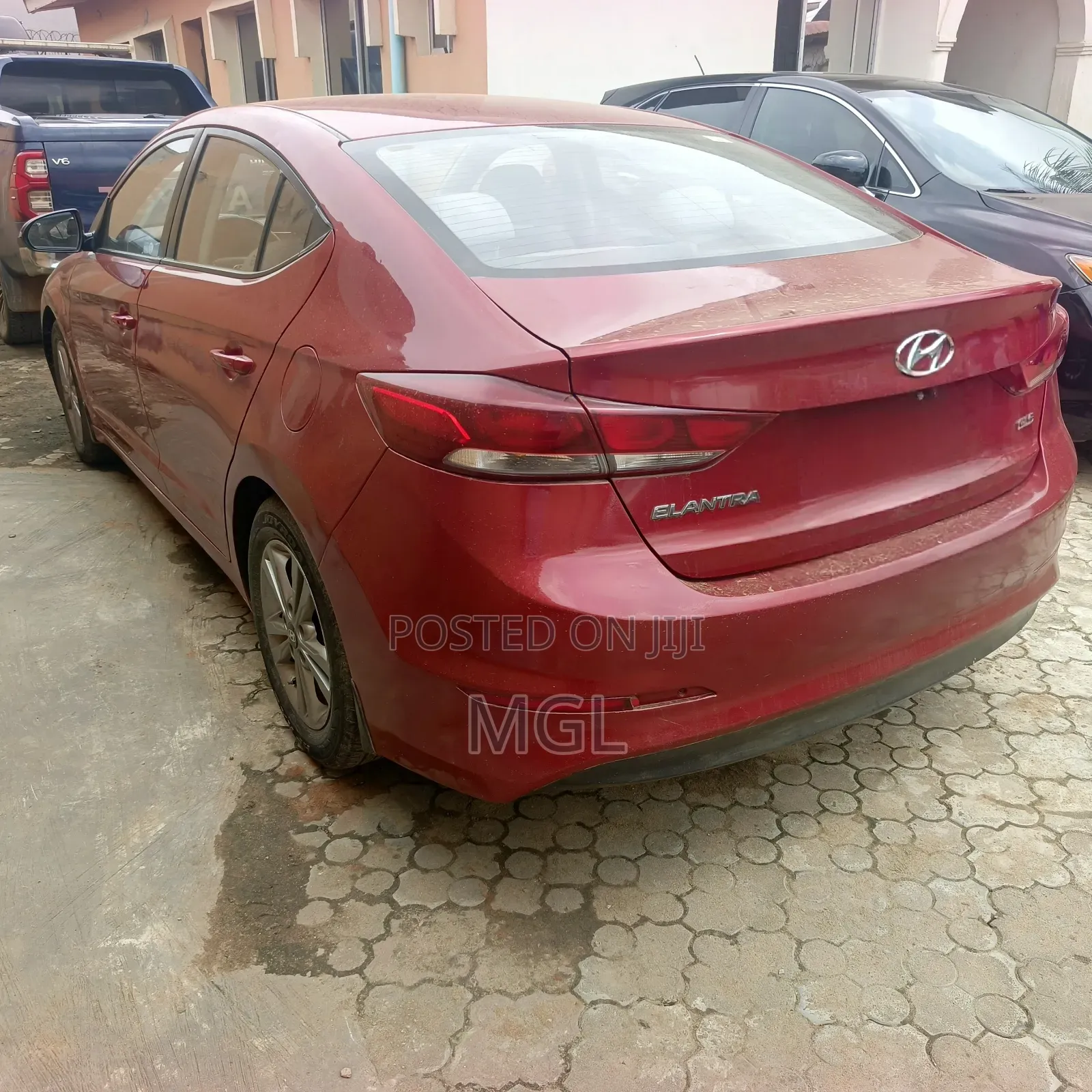 Hyundai Elantra 2017 Red