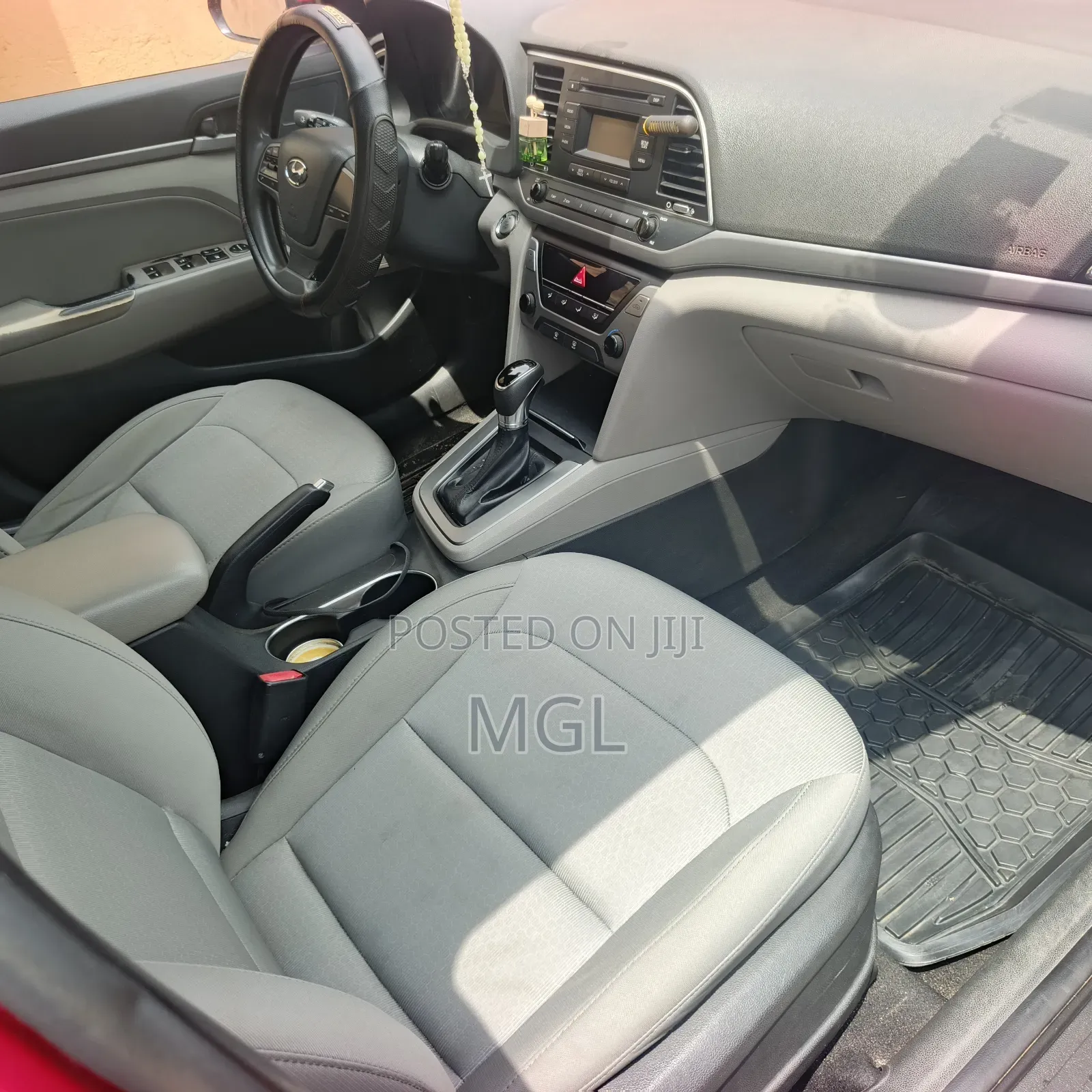 Hyundai Elantra 2017 Red