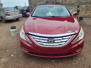 Hyundai Sonata GLS Sedan FWD (2.4L 4cyl 6A) 2012 Red