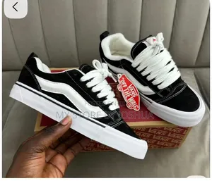 Vans Knu Skool "Black/White"