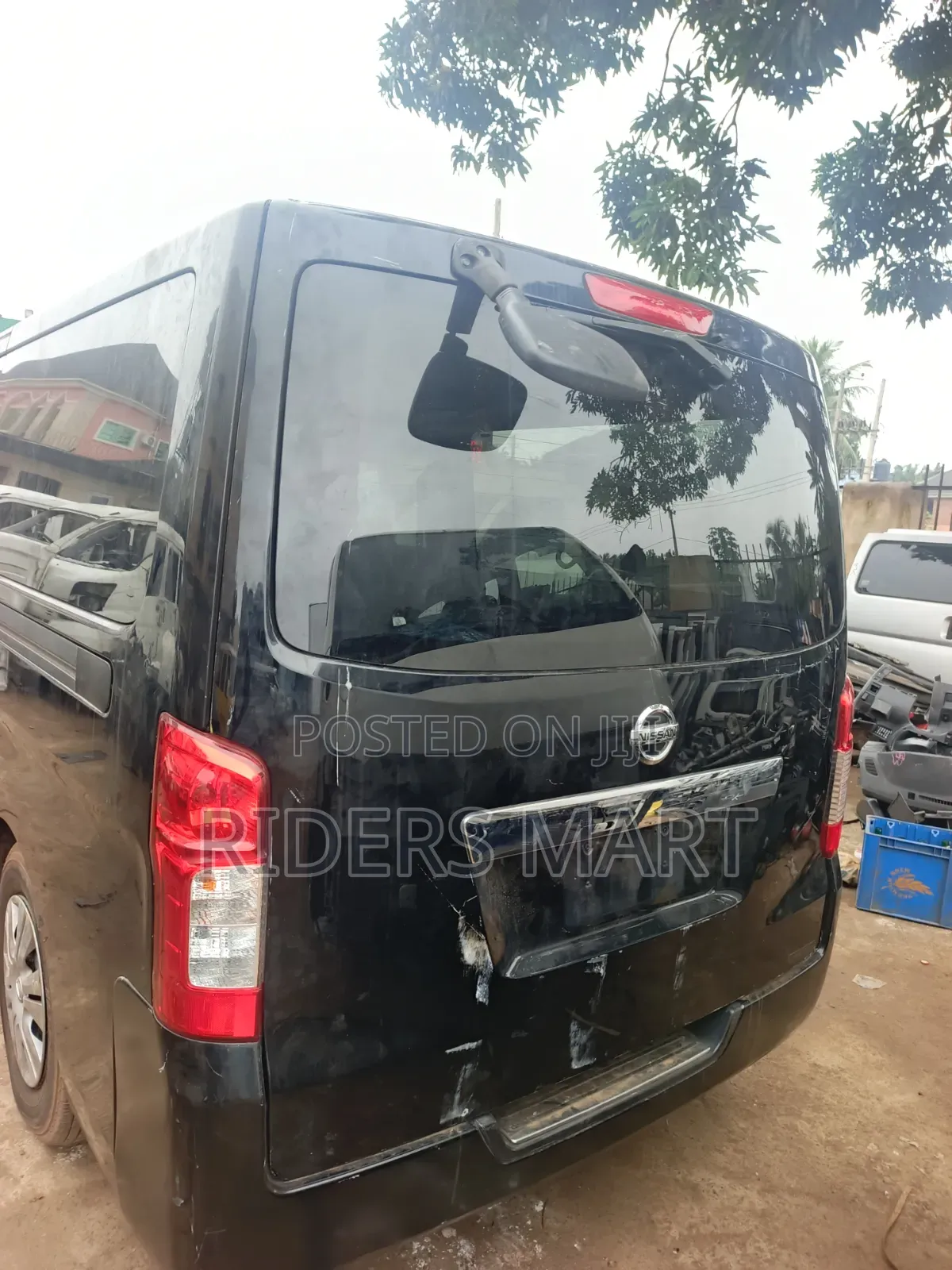 Nissan Caravan (Urvan) 2021 White