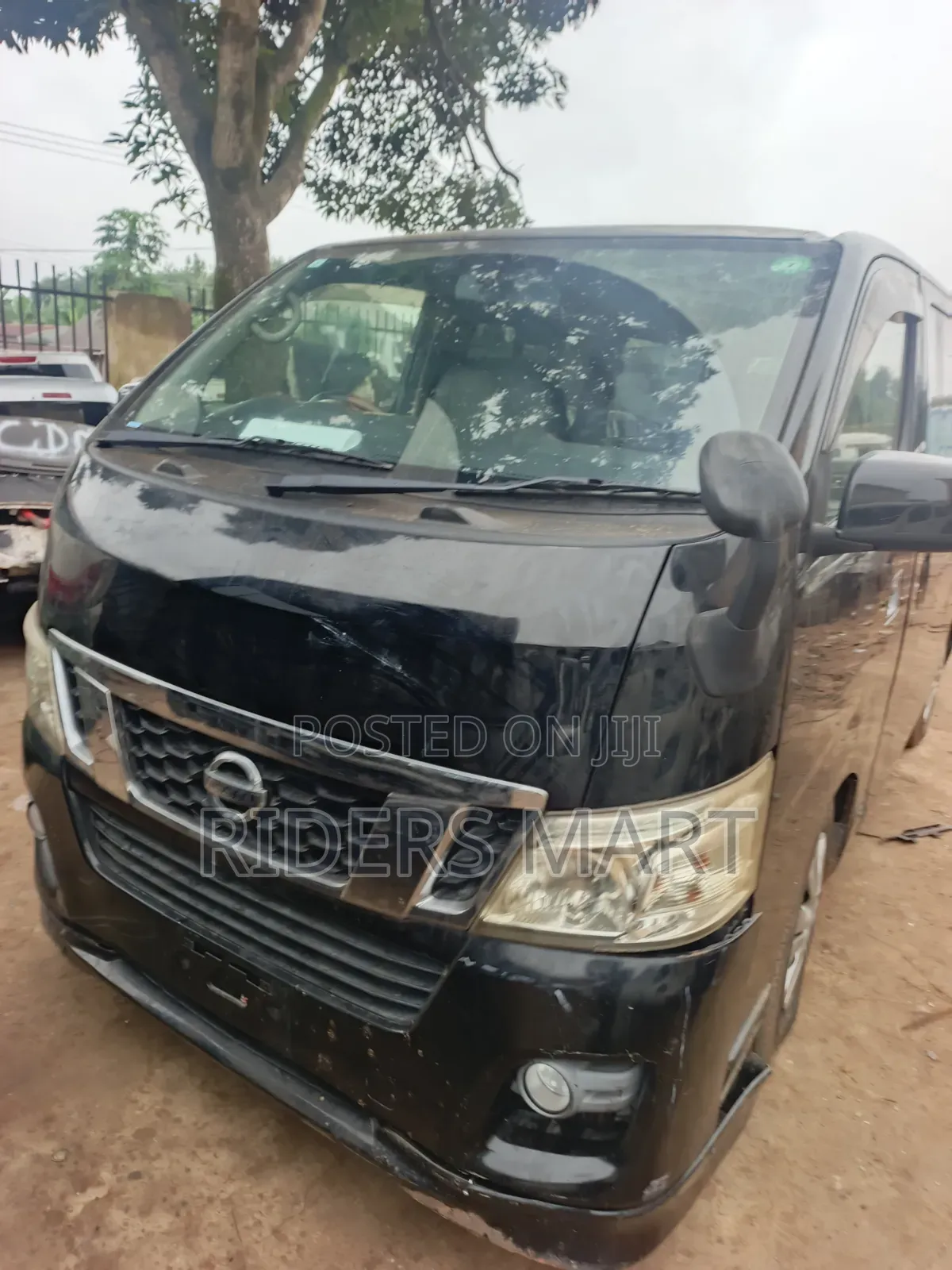 Nissan Caravan (Urvan) 2021 White